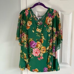 Green Floral Top with Flutter Sleeves Women's Plus size 1X